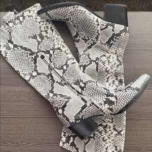 Alias Mae Black and Gray Snakeskin Heeled Boots